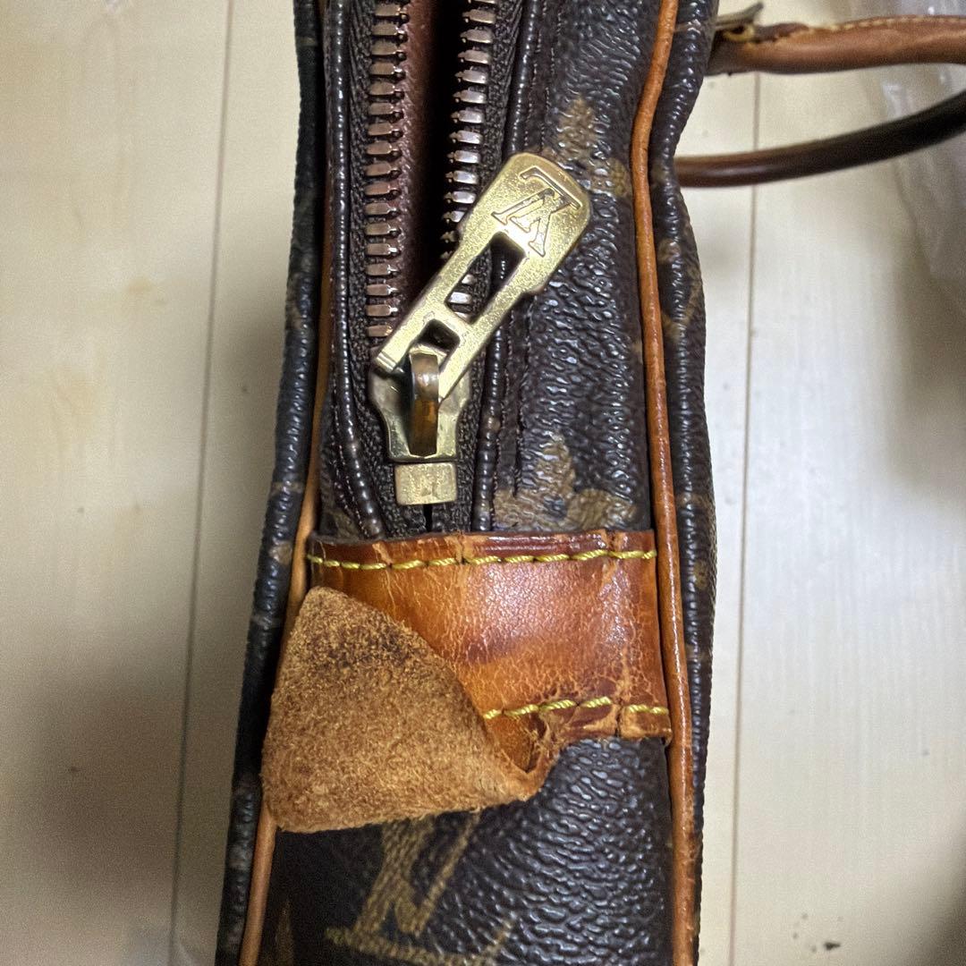 LOUIS VUITTON ルイヴィトン モノグラム ポルトドキュマン