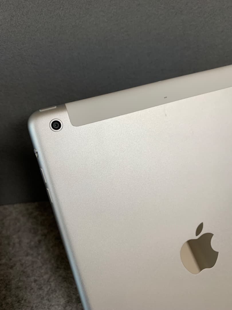 ジャンク品 iPad Air 第1世代 16GB Wi-Fi+Cellular