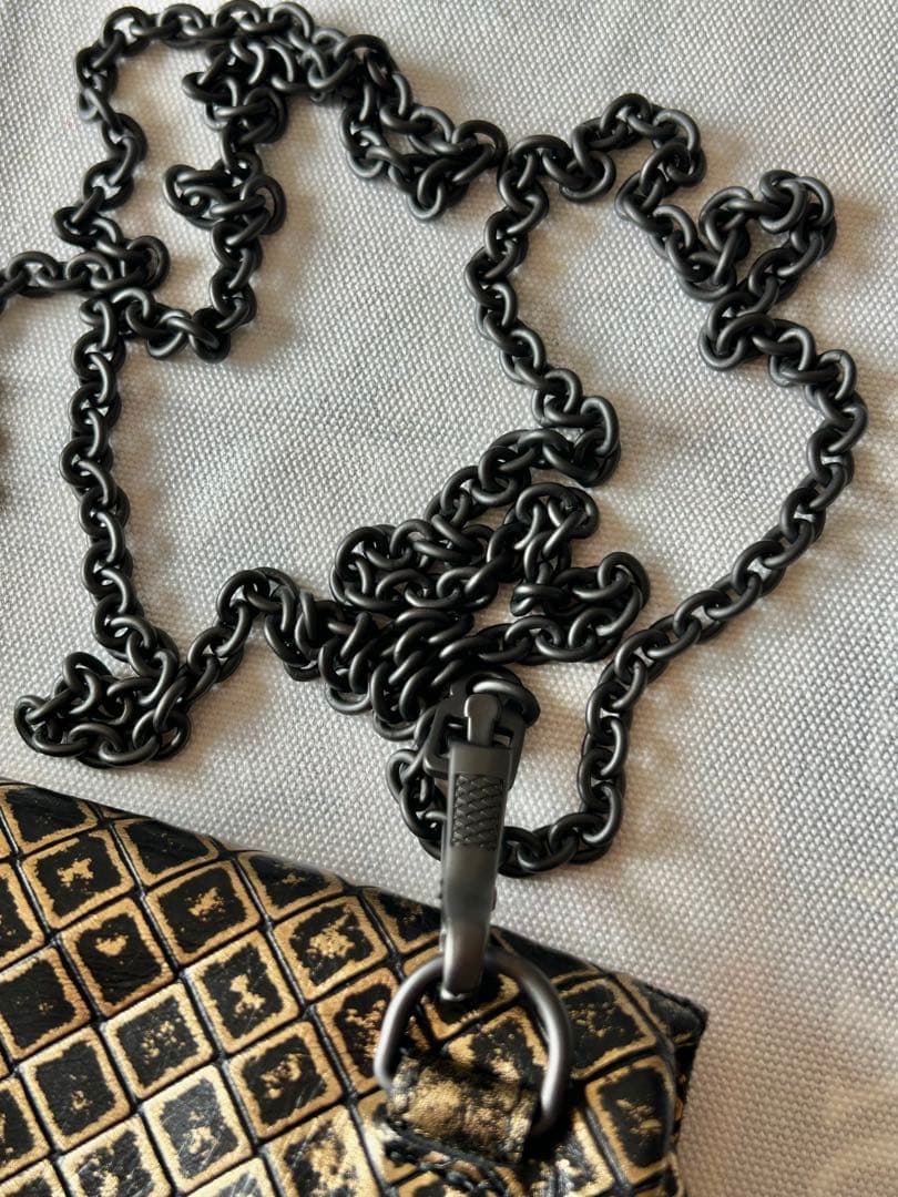 ボッテガヴェネタ ミニチェーンショルダーバッグ バタフライチャーム