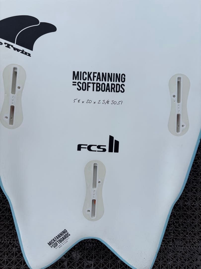Mick Fanning ソフトボード DHDツイン5'8\"