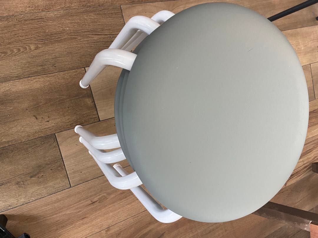 アスクル　スタッキングスツール 20脚セット　グレー