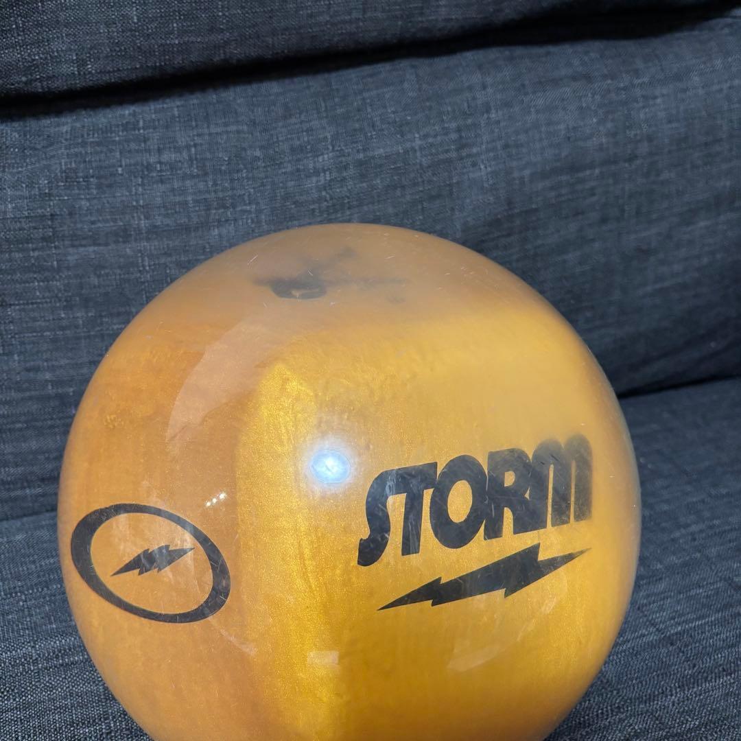 【外箱付】STORM BELMO ボウリングボール ゴールド　ベルモ　14ポンド