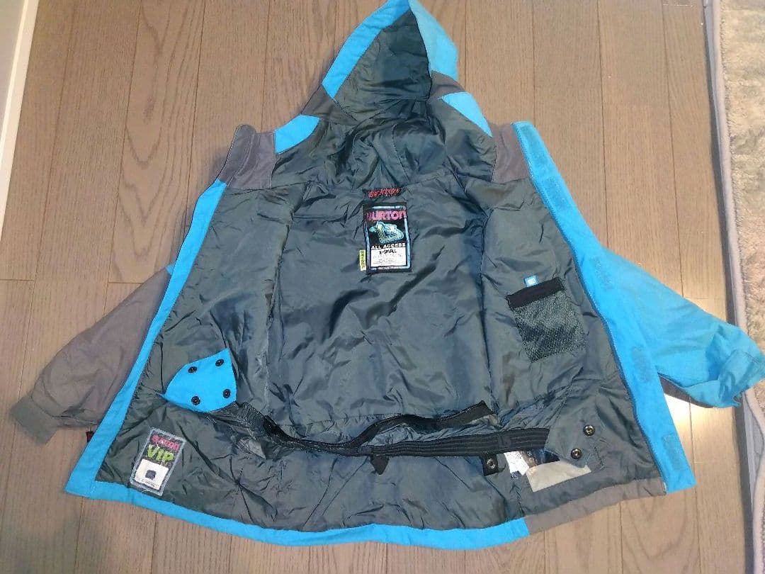 【BURTON】キッズ　スキー＆スノボウェア㊤5T.㊦　4T グローブ2T 他