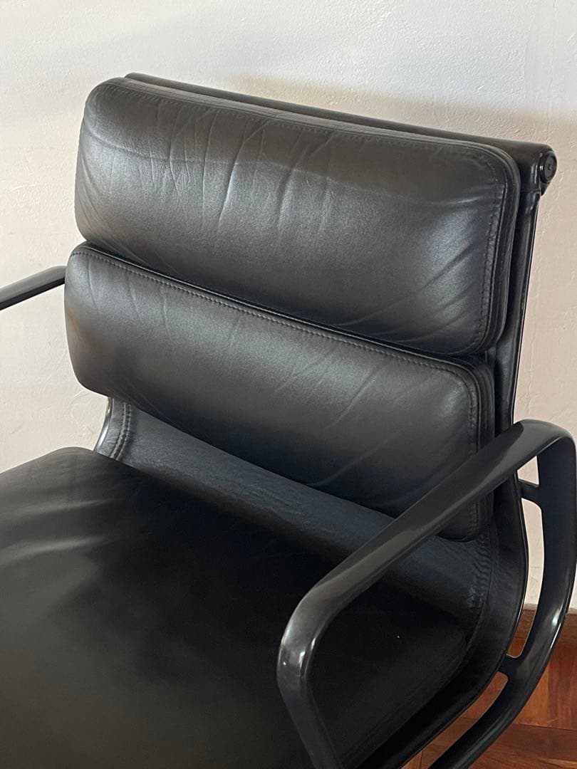 ハーマンミラー イームズ ソフトパッド チェア ブラック