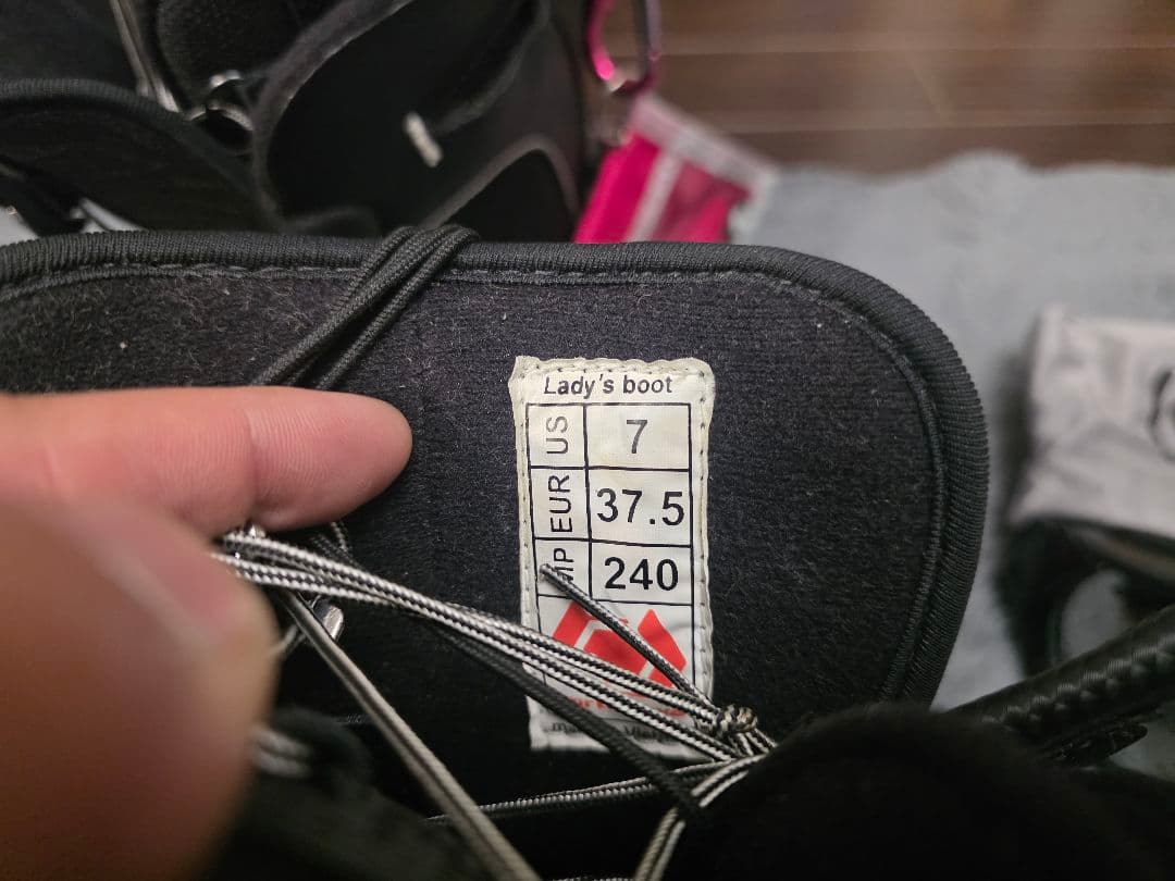 女性用スノーボードブーツ ブラック サイズ7