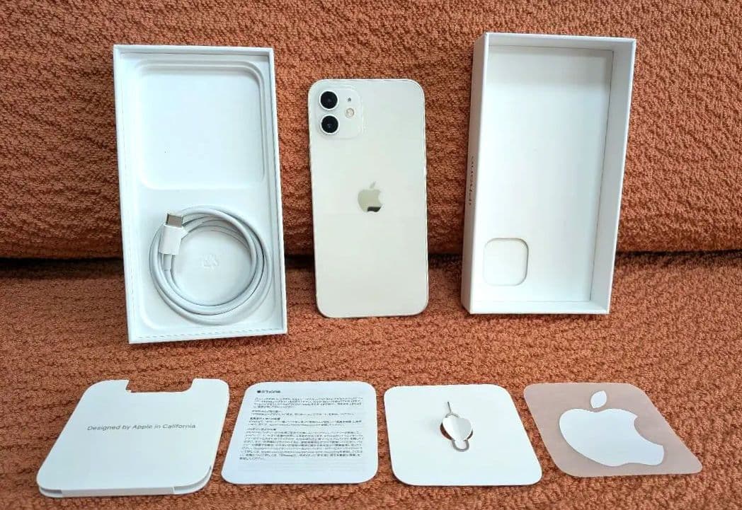 【美品】iPhone 12 ホワイト 本体64GB 箱ケーブル付 90%
