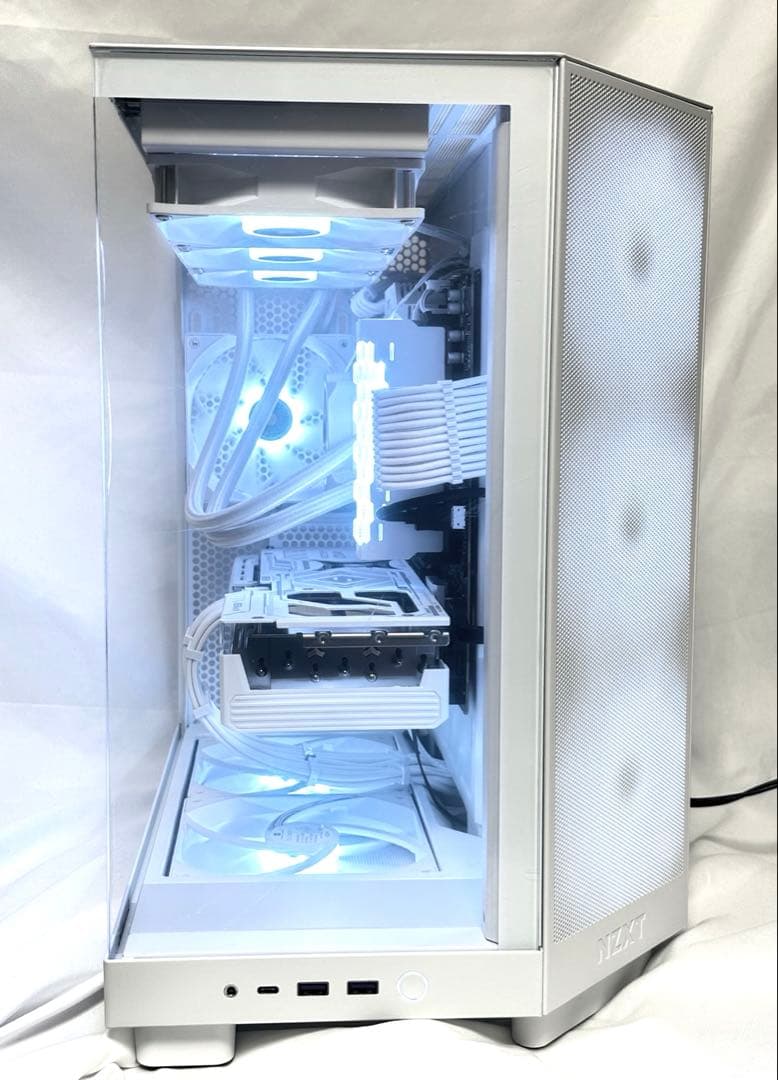 【新品】 ゲーミングPC RYZEN7 9700X RX9070XT 32GB