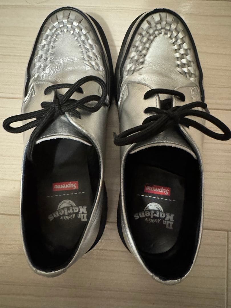 靴 supreme dr.martens ramsey creeper silver