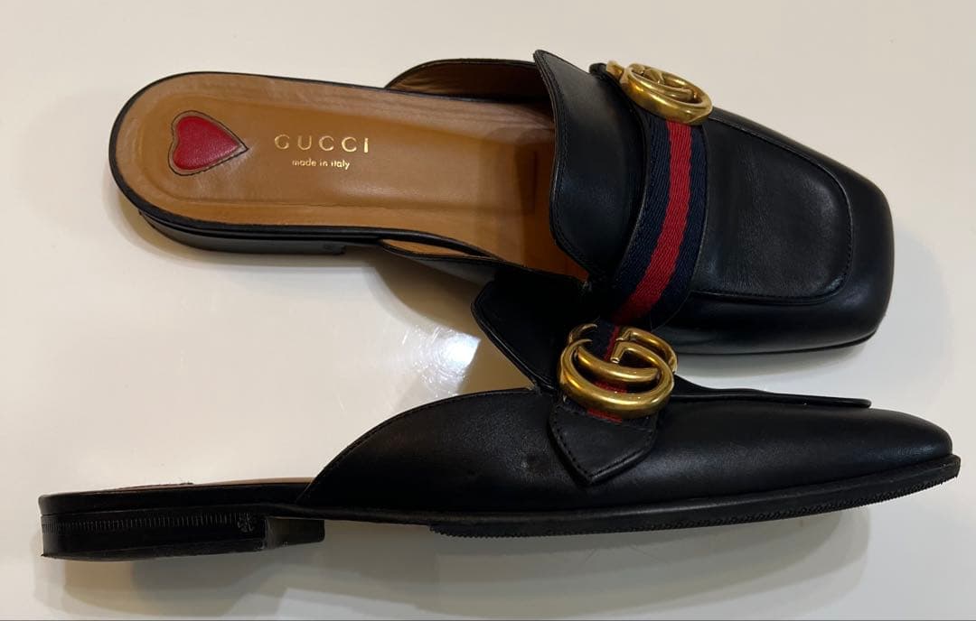 GUCCI ブラック スクエアトゥ ミュール