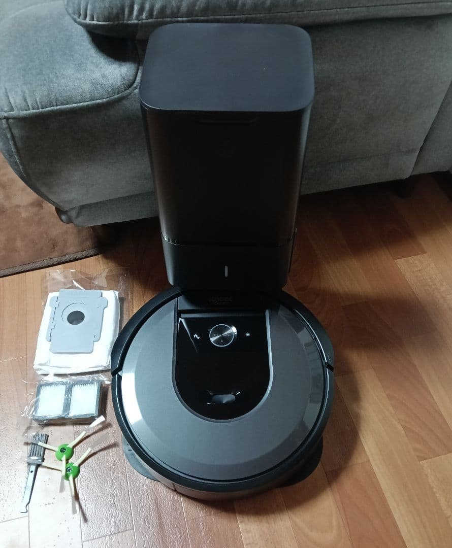 ルンバiRobotルンバi7+合計使用時間70時間未満　美品