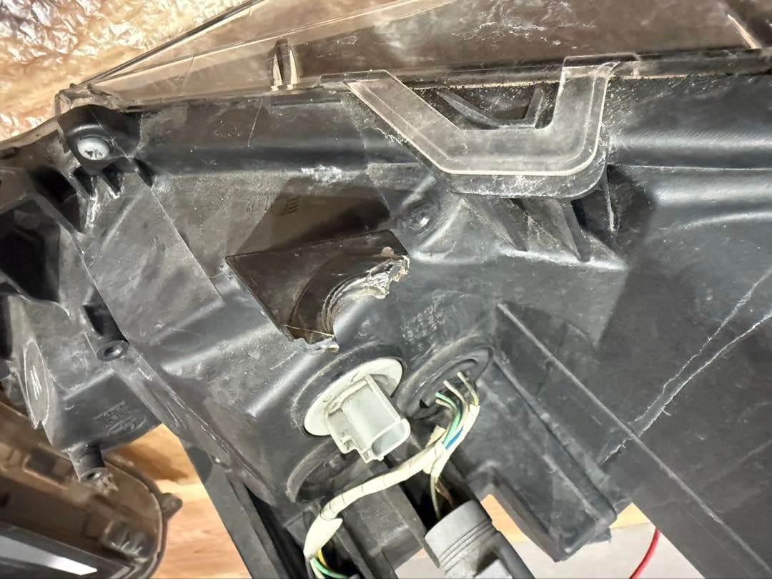 210系クラウン後期 社外ヘッドライト 左右セット