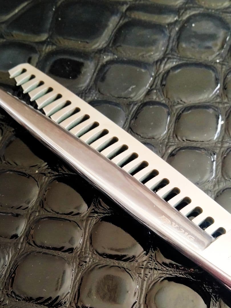 最高級の斬れ味☘　ハイクラス　トリミングシザー　7インチ　ハイパープレート仕様