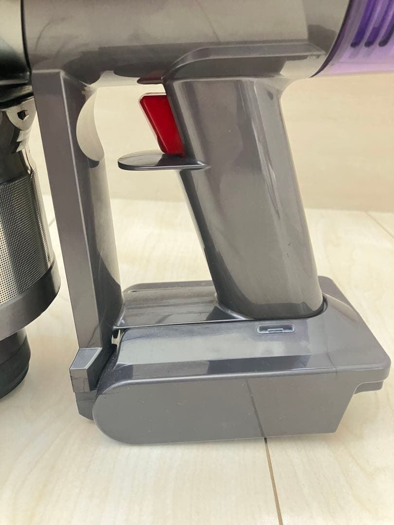 ダイソンV8 SV10K マキタ18vバッテリー仕様 分解清掃済み ノズル2点