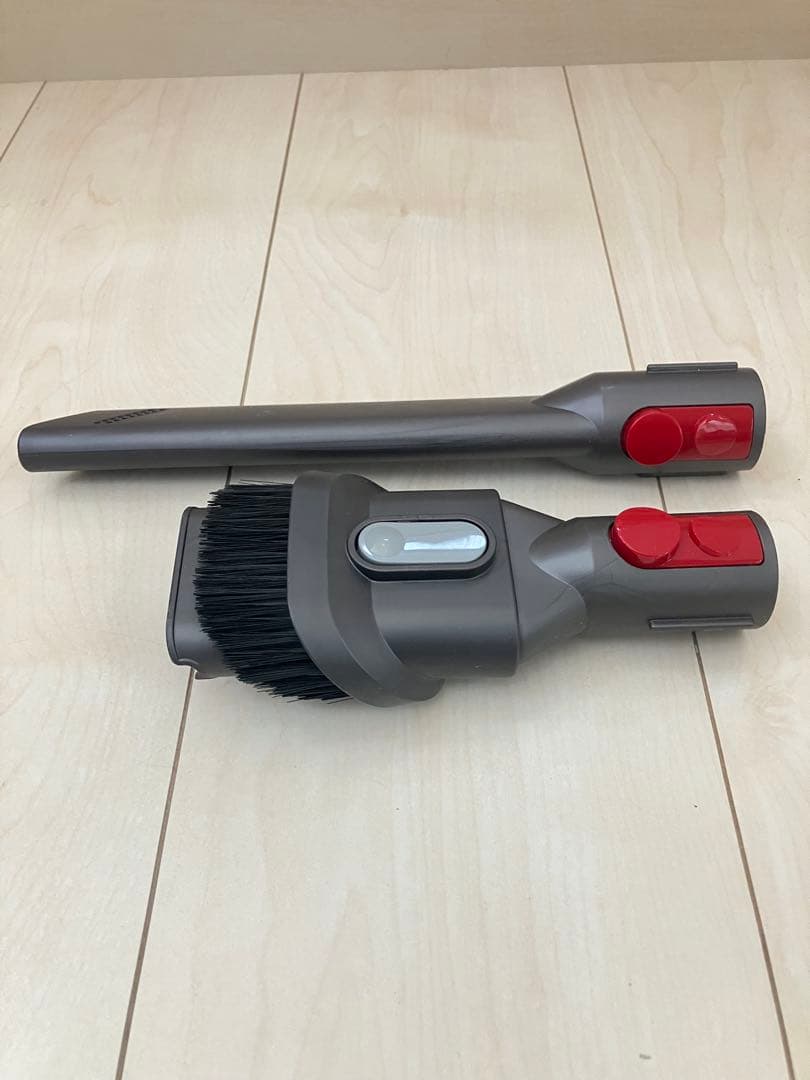ダイソンV8 SV10K マキタ18vバッテリー仕様 分解清掃済み ノズル2点
