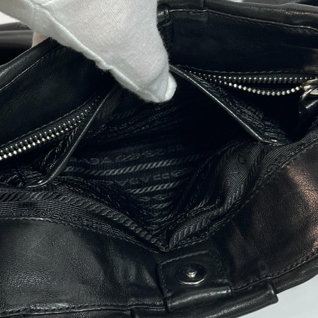 プラダ BR3615 ワンショルダーバッグ ブラック MBZ110