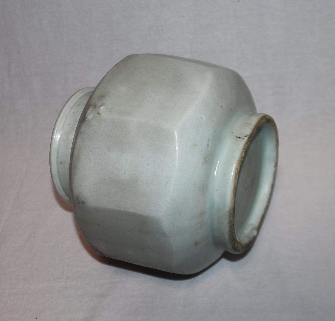 李朝白磁面取り壺