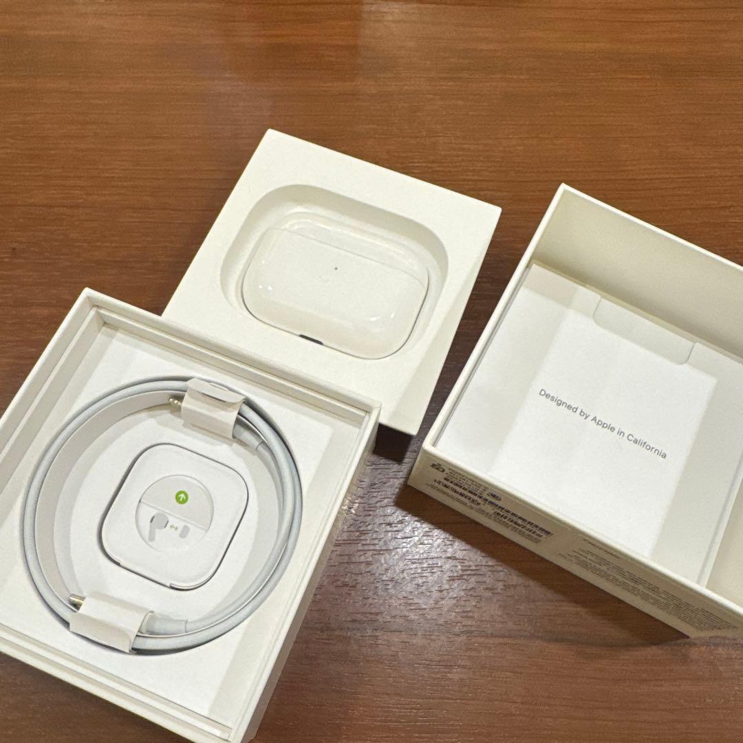 Apple AirPods Pro ワイヤレス充電ケース付き