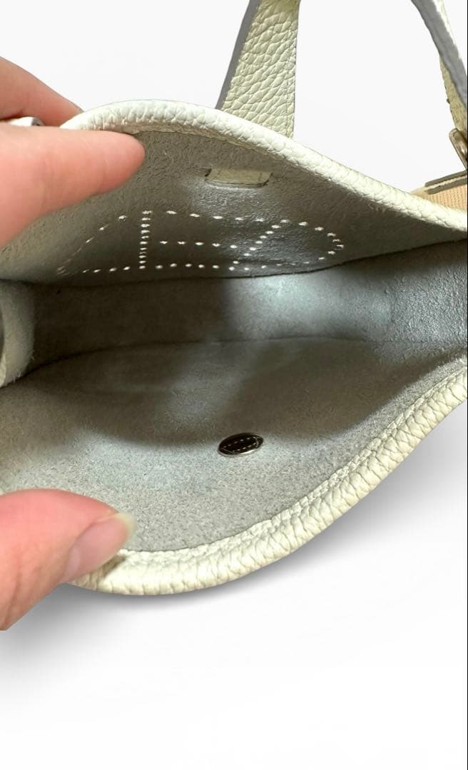 未使用★Hロゴ　パンチング　エブリン風　ホワイト　ショルダーバッグ