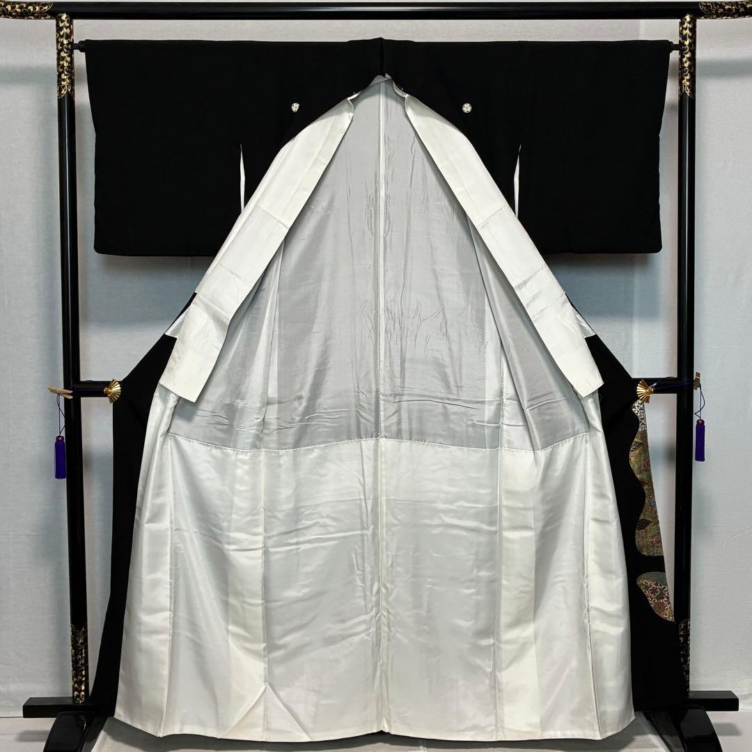 D93 黒留袖 華文 金彩 正絹 着物 袷 美品