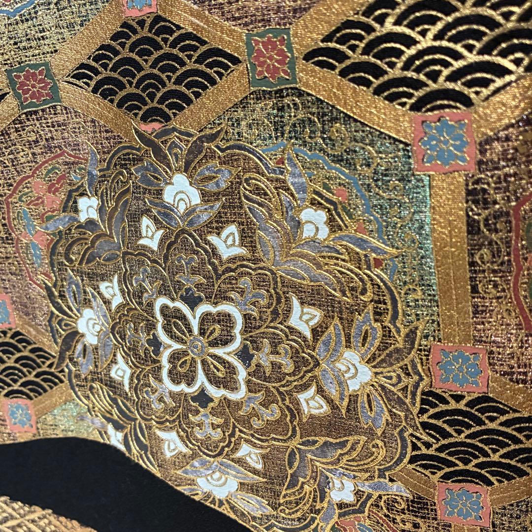 D93 黒留袖 華文 金彩 正絹 着物 袷 美品