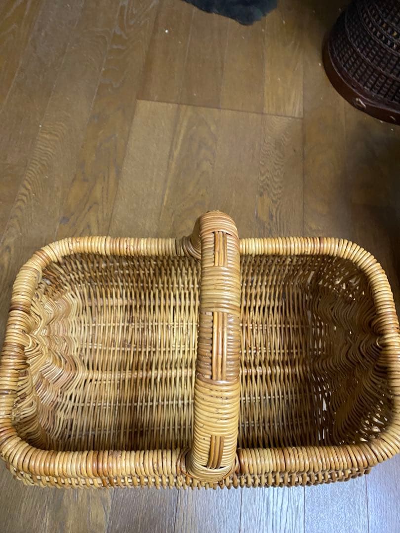 ラタン　ヴィンテージ　取手付きカゴ