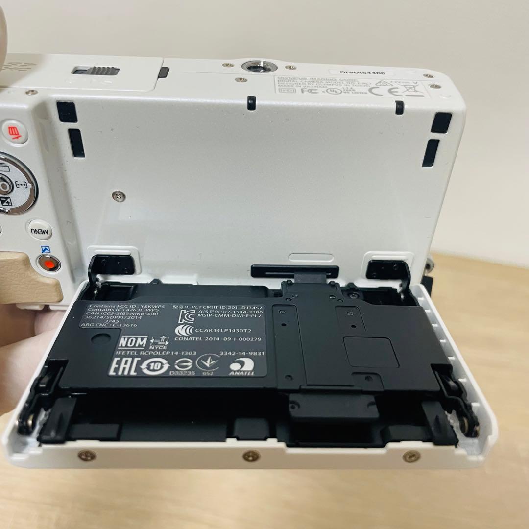 ★極美品★ OLYMPUS PEN Lite E-PL7 ダブルズームキット