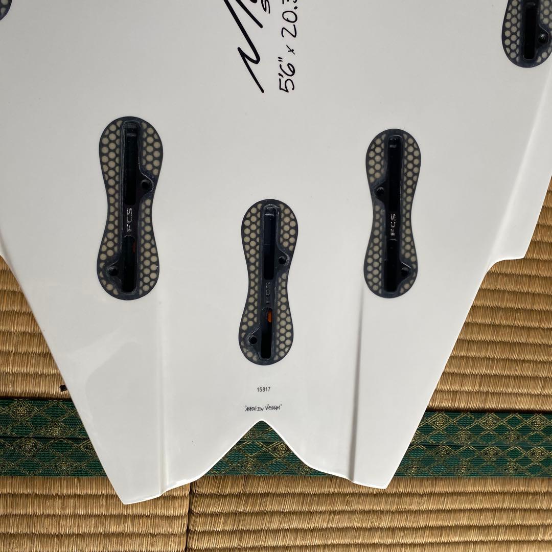 プレセボ　ゴブリン　メイヘム　5.6 サーフボード　 手渡し　着払いで発送