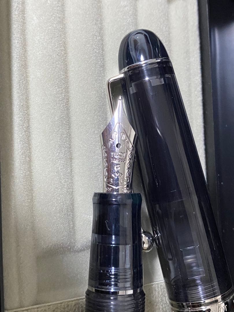 パイロット 万年筆 カスタム74 透明ブラック　中字M