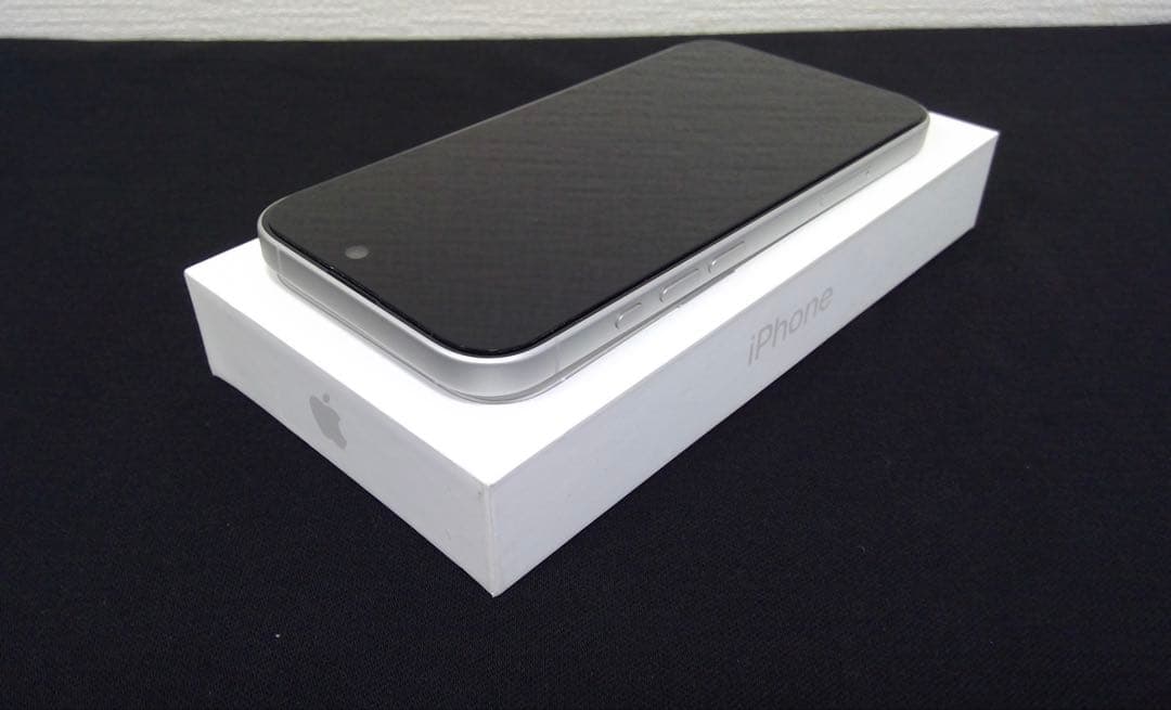 【極美品】iPhone 16 128GB ホワイト SIMフリー 箱・付属品完備