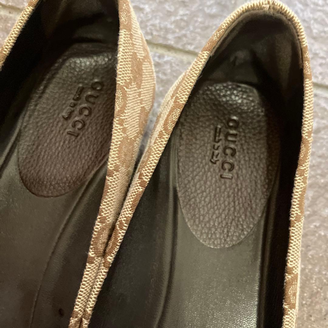 まゆゆさま専用GUCCI ベージュ フラットシューズ