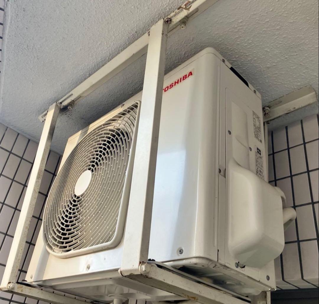 直取限定【東芝】ルームエアコンRAS-2219ATM 2019年製 6畳用