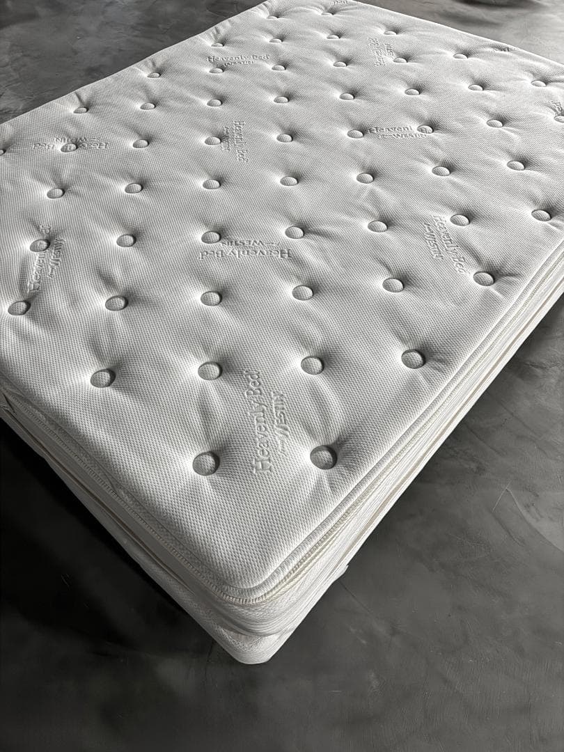 ホテル仕様 Westin Heavenly Bed クイーンサイズ