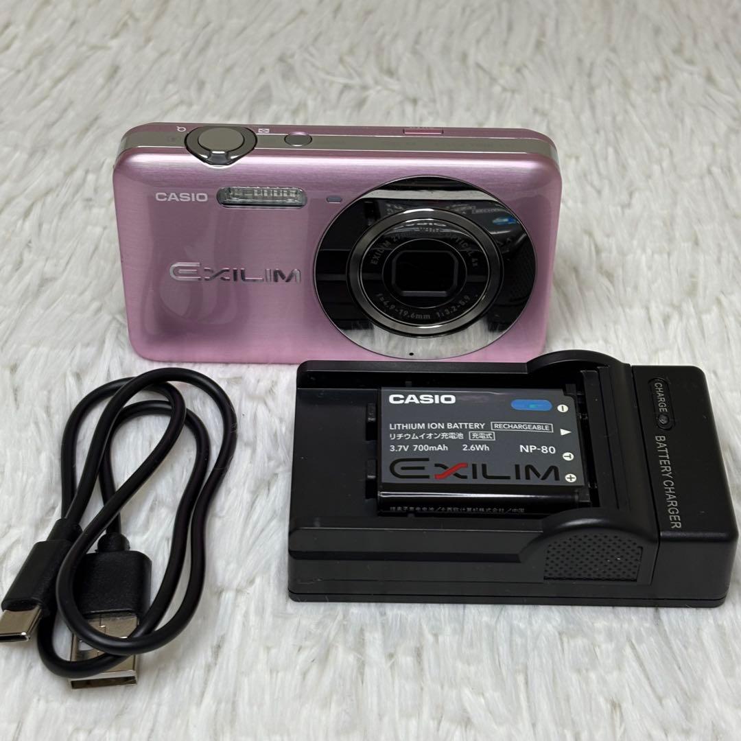 美品　CASIO カメラ　エクシリム　EX-Z800 充電器　ピンク コンデジ
