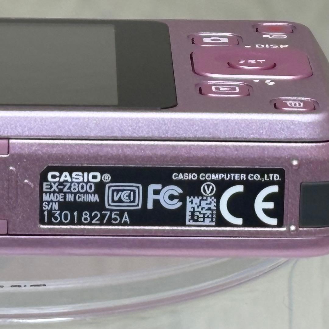 美品　CASIO カメラ　エクシリム　EX-Z800 充電器　ピンク コンデジ