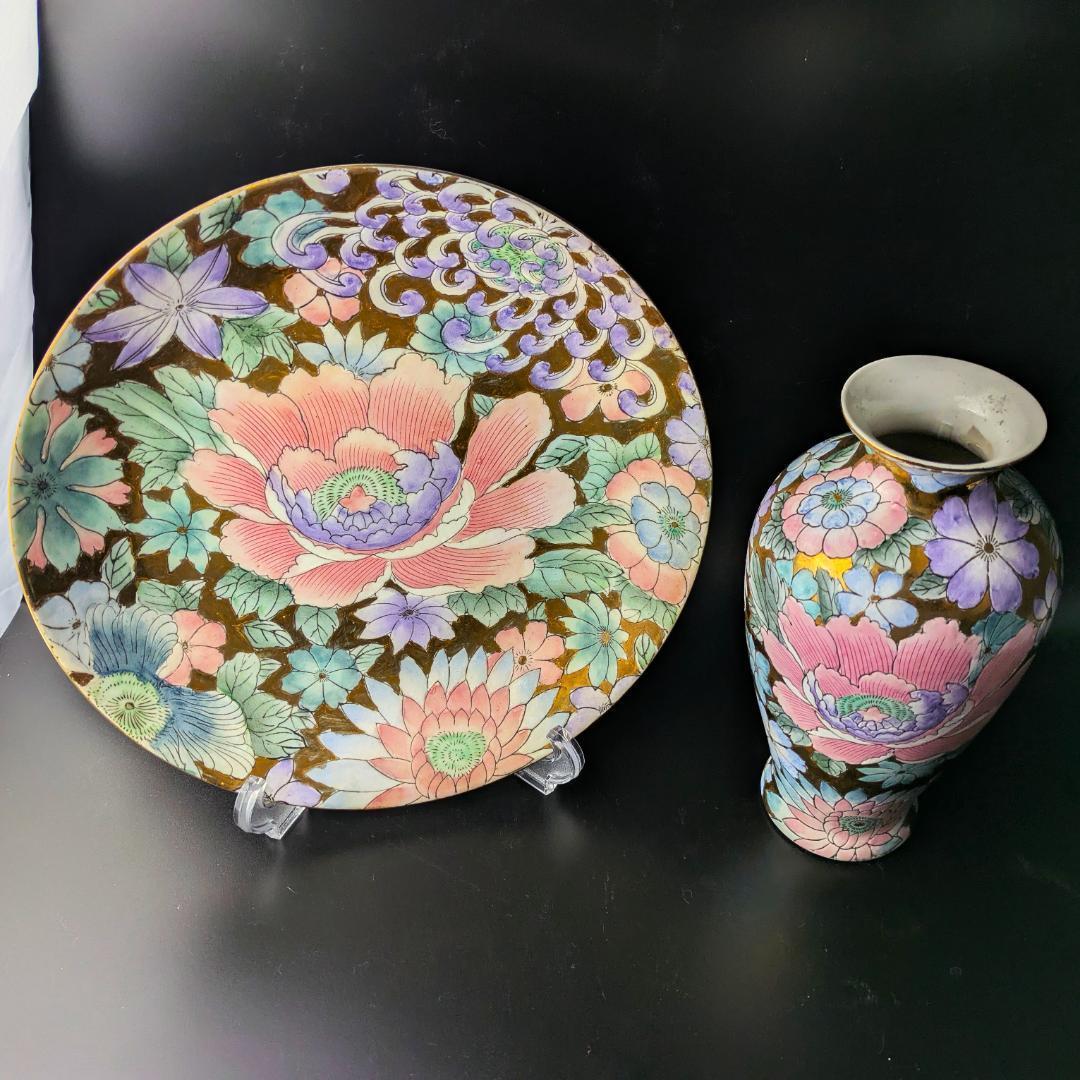 金彩に牡丹と桔梗の花々 装飾陶器の花瓶＆飾皿セット 淡い色彩が美しいです