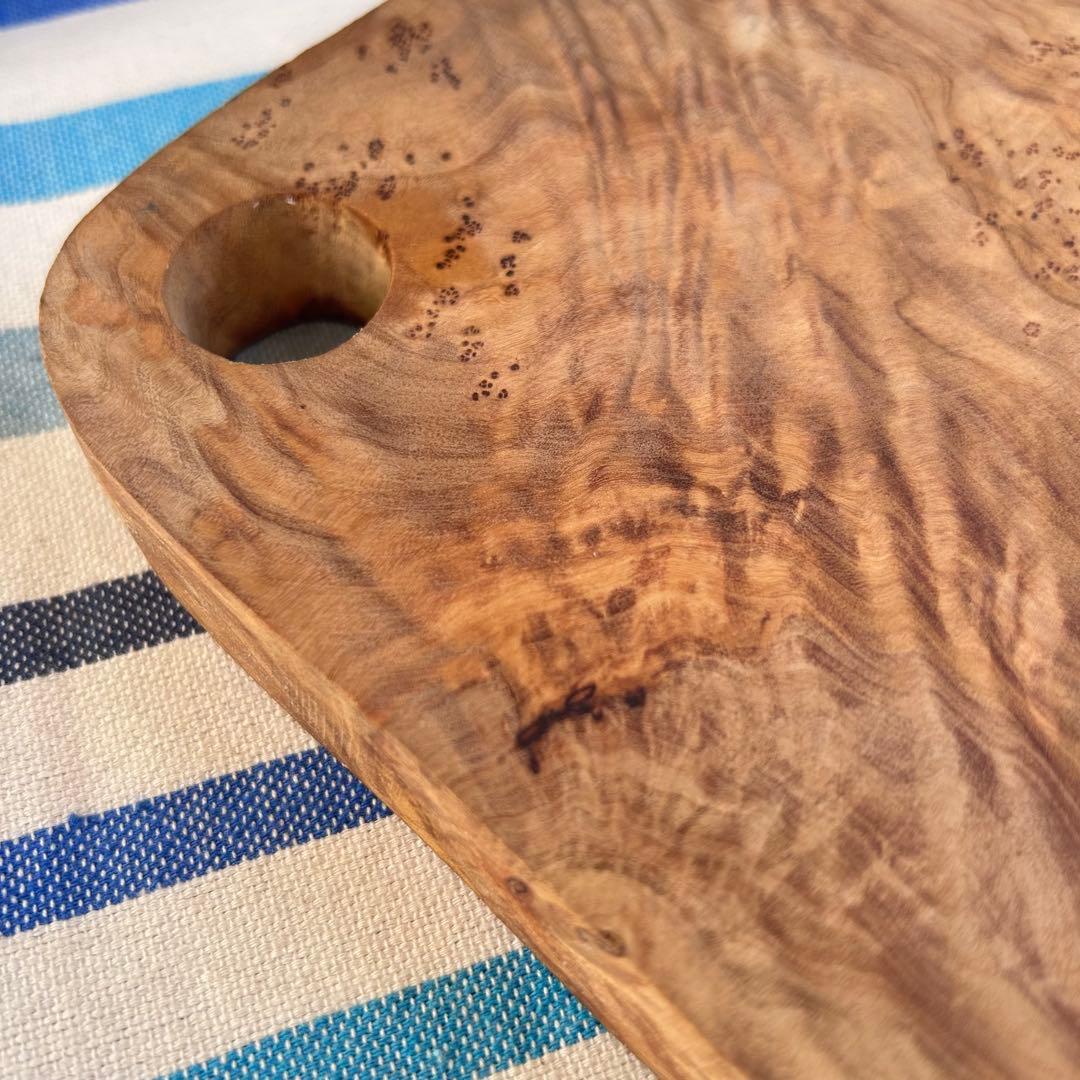 オリーブの木　プレート　繊細さがにじみ出る　約22cm