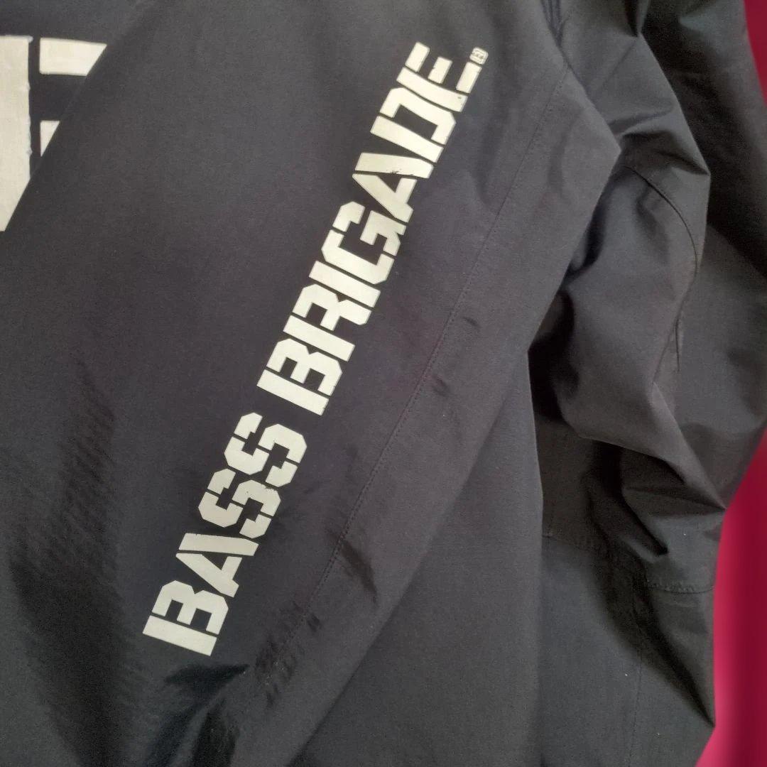 ★ ABU GARCIA X BASS BRIGADE レインスーツ★