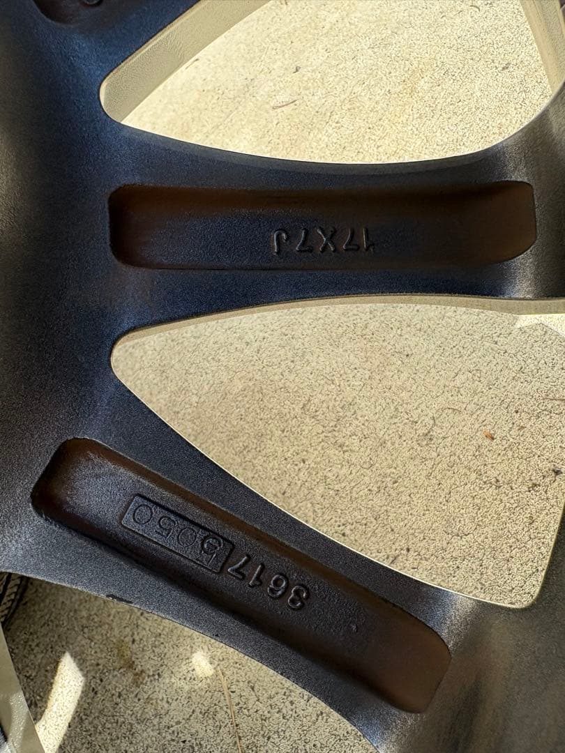 専用　キロ未満 訳アリスタッドレス カールソン 1/11EVO プリウス CT