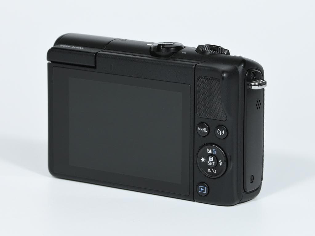 【ほぼ新品】 キヤノン　Canon EOS M100 ダブルレンズキット