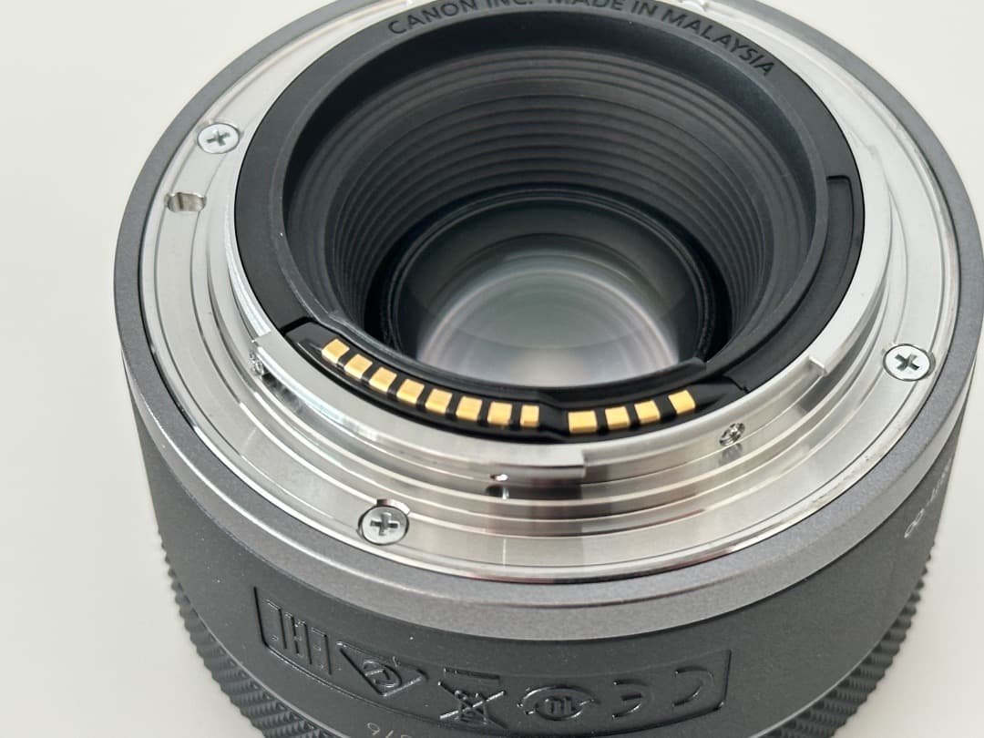 【美品】Canon RF50mm F1.8 STM / フード、フィルター付