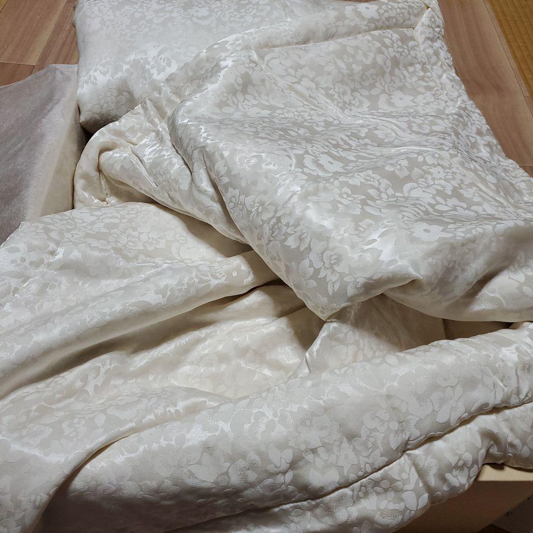 美品　未使用　正絹　絹100% 真綿布団