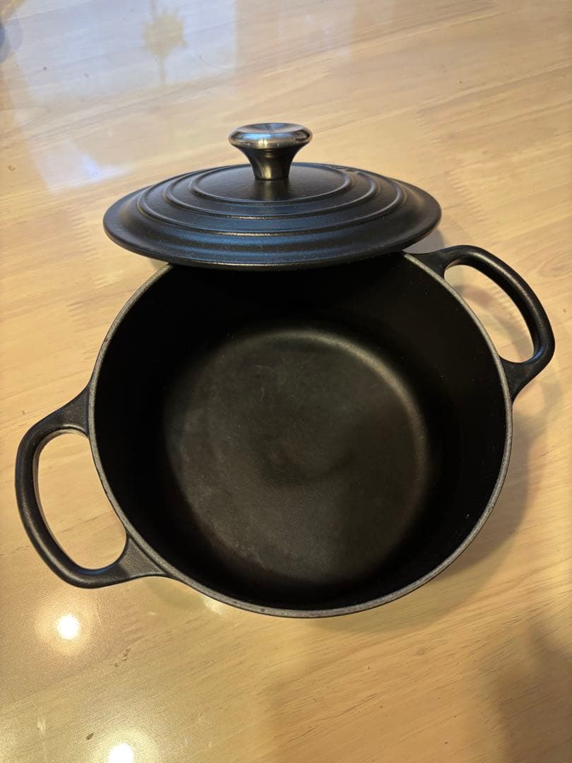 LE CREUSET 鋳鉄鍋 18cm 黒