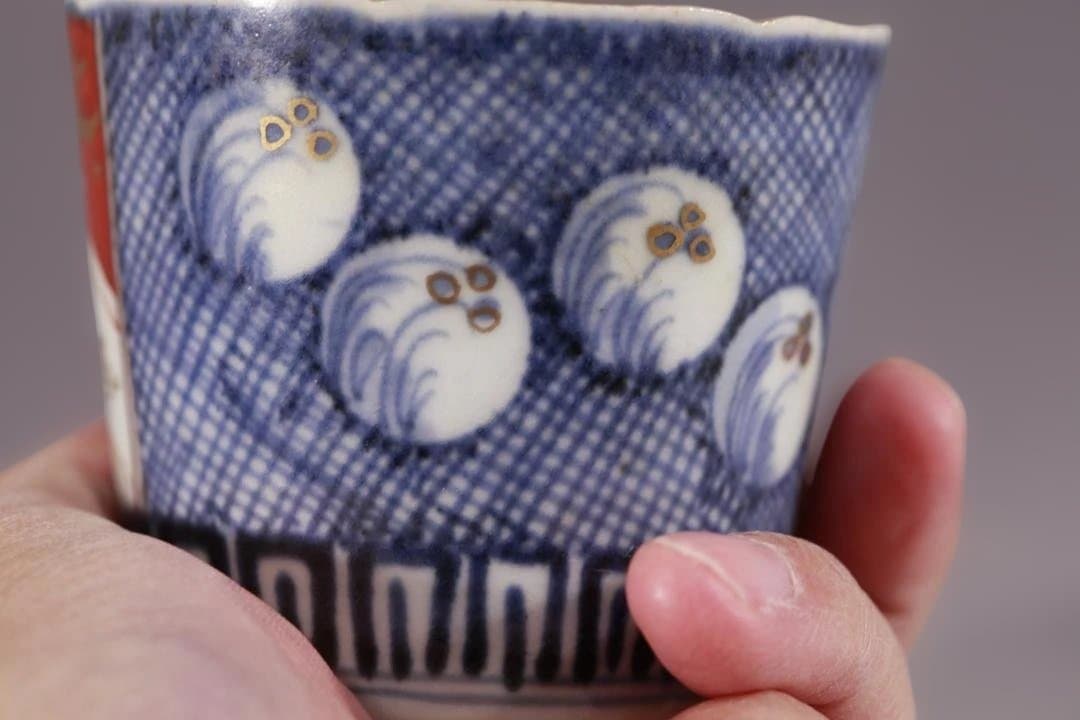 625　古伊万里色絵染付描分〇窓絵文様蕎麦猪口　無傷　幕末　珍図