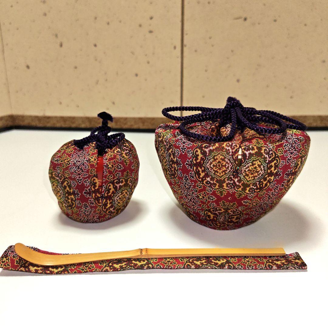 新春セール!　茶道具　真塗花丸紋蒔絵茶箱