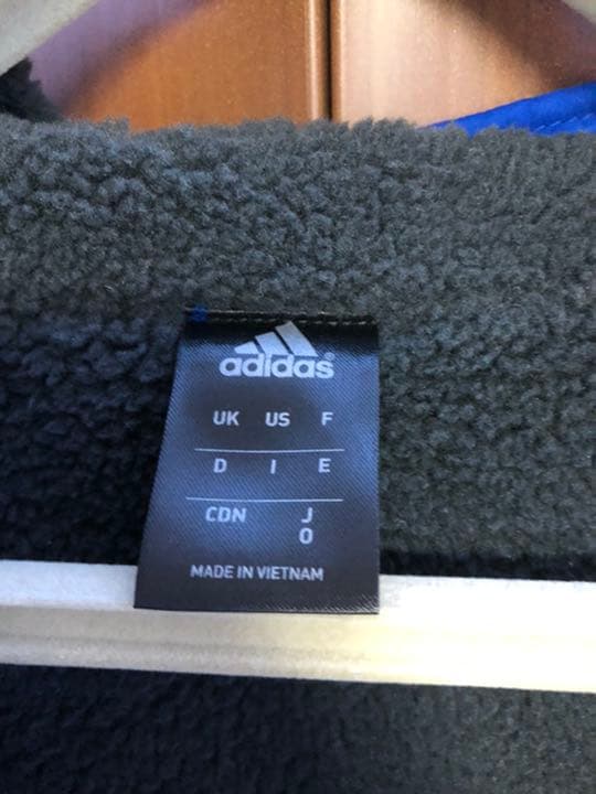 adidas ベンチコート