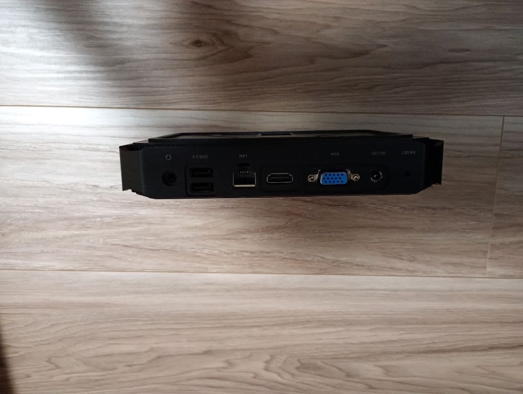 Chuwi GBOX ファンレスミニPC windows11 SSD256増設