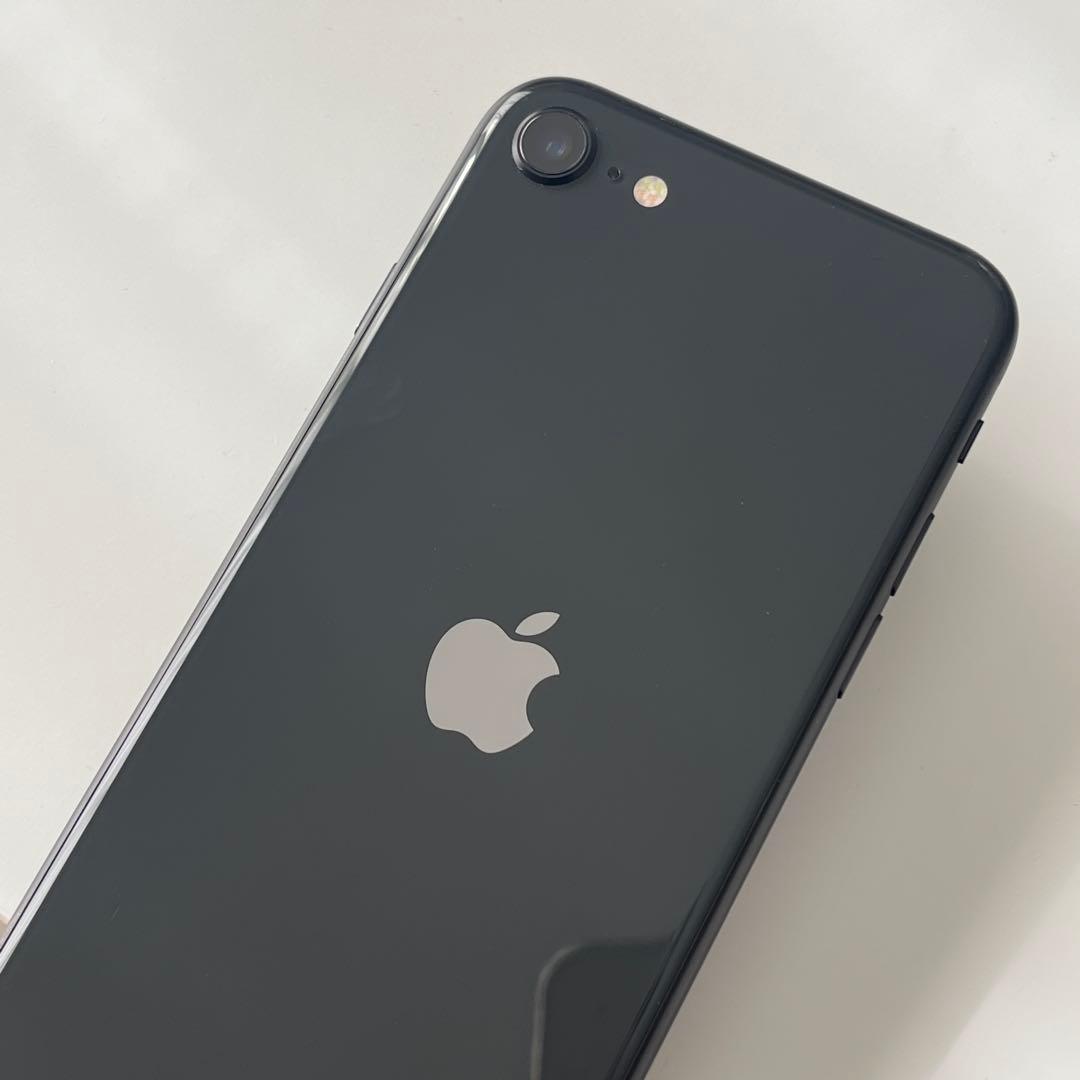 極美品　iPhone SE第2世代　64GB SIMフリー　　本体　ブラック