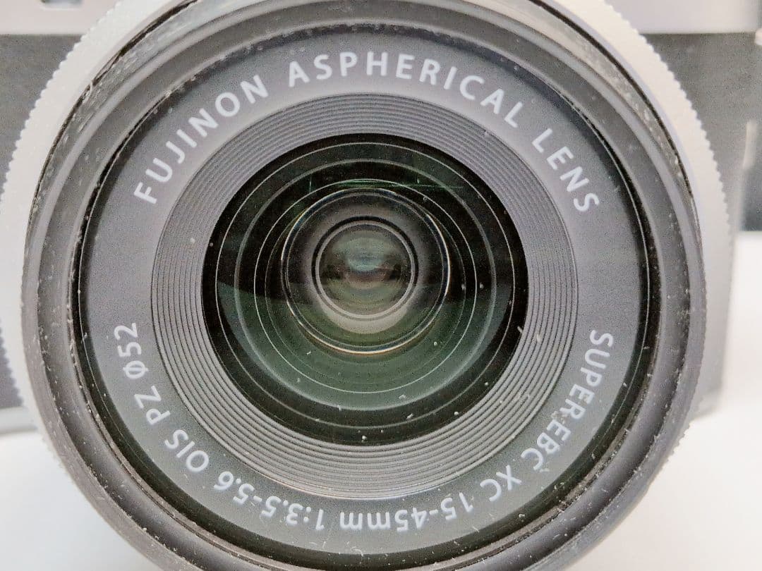 FUJIFILM X-A5 ミラーレス一眼カメラ レンズキット　M2907