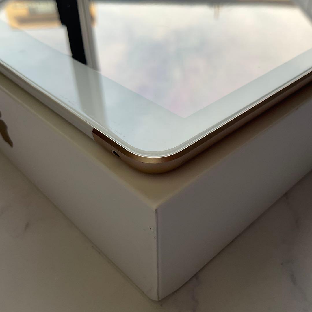 【良品】Apple iPad 第5世代 Wi-Fi Cellular 32GB