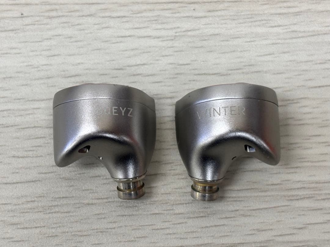 BQEYZ イヤホン Winter シルバー 4.4mm 122